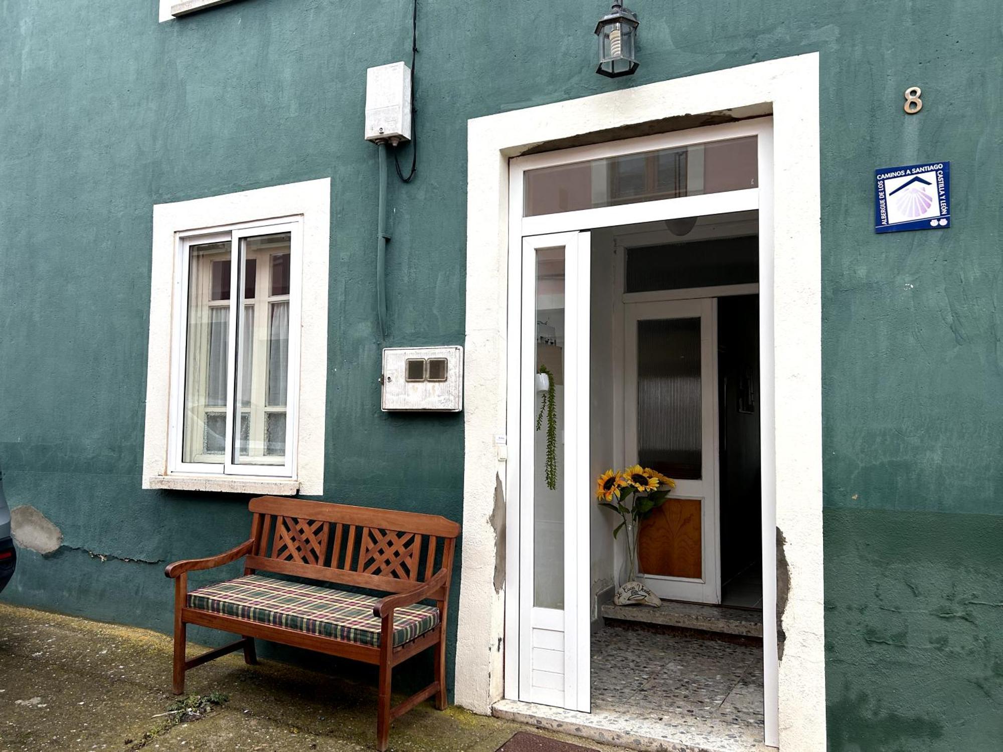 La Casa Verde Albergue San Martín del Camino Eksteriør bilde